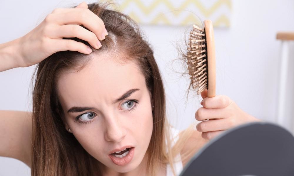 Как и чем расчесывать волосы чтобы меньше выпадали